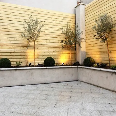 Brand New! Large & Luxurious Mews In 4! دبلن