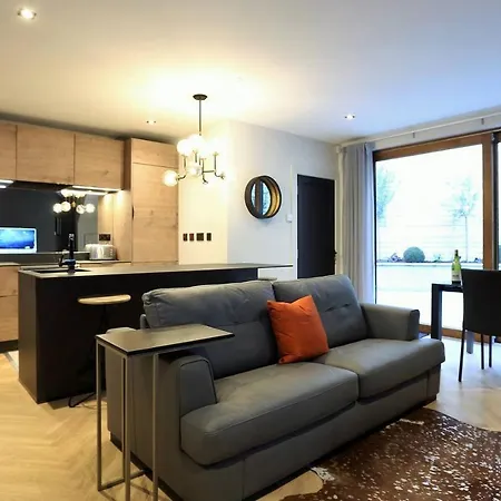 Holiday home Brand New! Large & Luxurious Mews In 4!